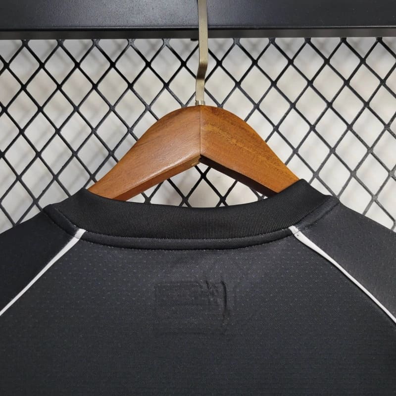 camisa-camiseta-vasco-da-gama-kappa-versao-versao-torcedor-masculina-24-25-home-casa-1-i-principal-preta-preto-branca-branco-payet_6