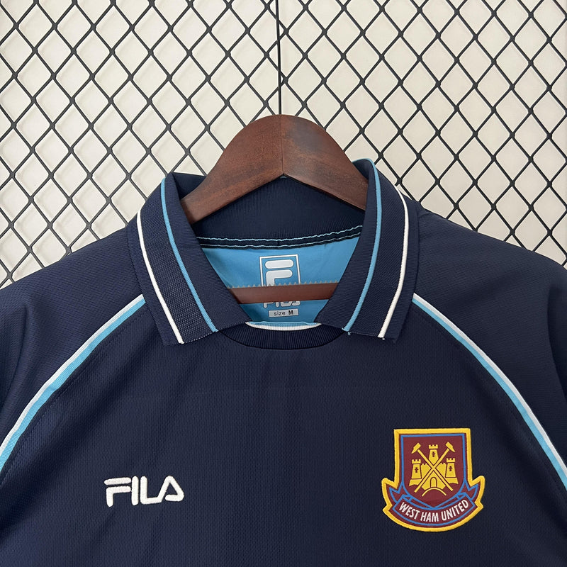 camisa-camiseta-west-ham-united-fila-dr-martens-versao-torcedor-masculina-99-01-third-away-fora-iii-terceira-3-vinho-azul-branca-branco-retro_3