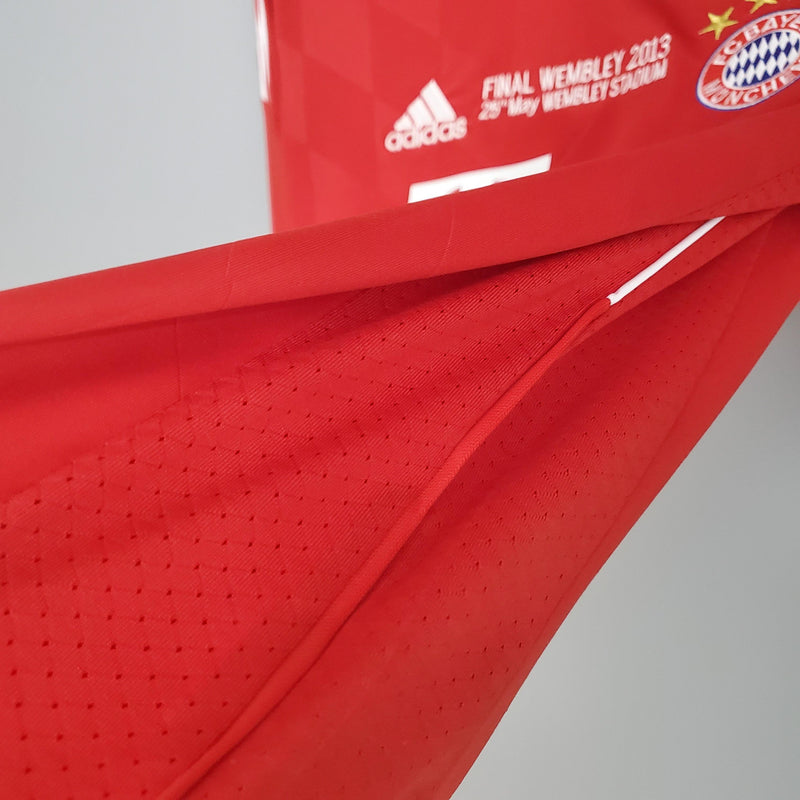 camisa-manga-longa-bayern-munchen-adidas-T-versao-torcedor-masculina-12-13-home-casa-i-principal-1-retro-vermelha-vermelho-branca-bran_7