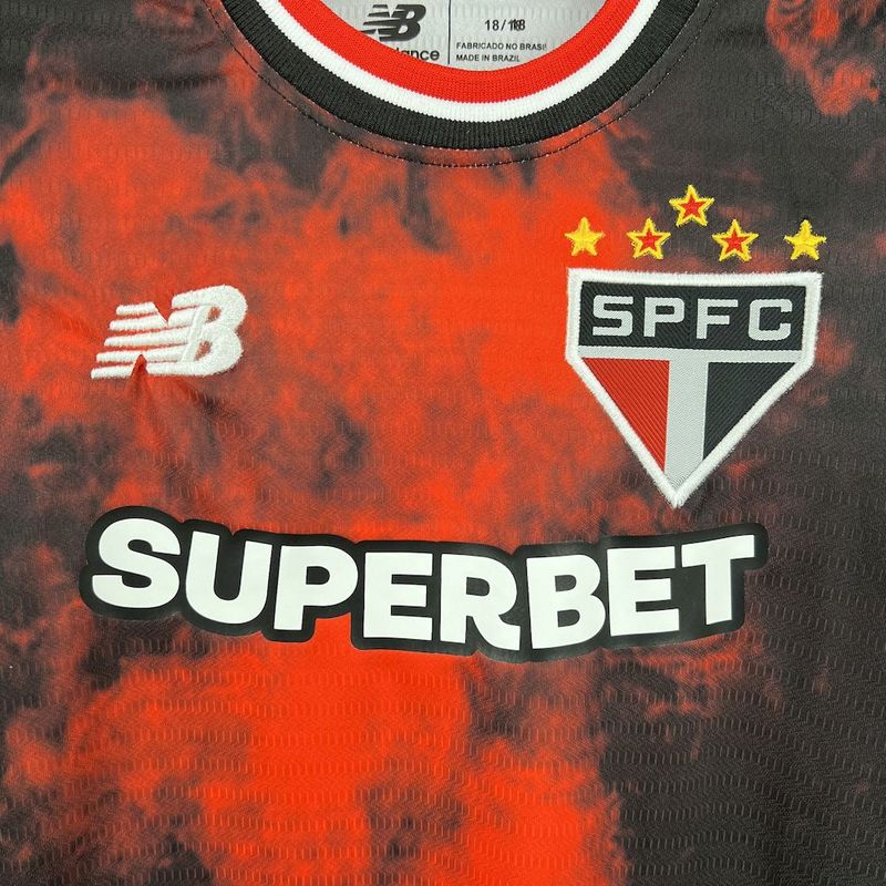 conjunto-infantil-sao-sao-paulo-spfc-new-balance-nb-versao-versao-torcedor-masculina-24-25-third-away-fora-iii-terceira-3-vermelha-preta-branca-preto_9