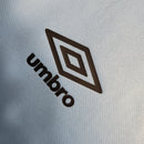 conjunto-infantil-shorts-camisa-camiseta-cap-athletico-paranaense-umbro-esportes-da-sorte-versao-versao-torcedor-23-24-away-third-fora-iii-terceira-3-azul-preto-preta_8