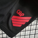 conjunto-infantil-shorts-camisa-camiseta-cap-athletico-paranaense-umbro-esportes-da-sorte-versao-versao-torcedor-23-24-home-casa-i-principal-1-vermelha-preta-vermelho-preto_5
