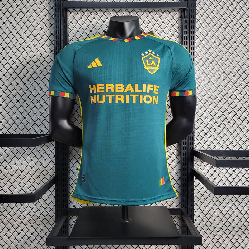 la-galaxy-los-angeles-away-ii-fora-secundaria-jogador-versao-versao-verde-azul-amarela-adidas-david-beckham-herbalife-nutrition_1