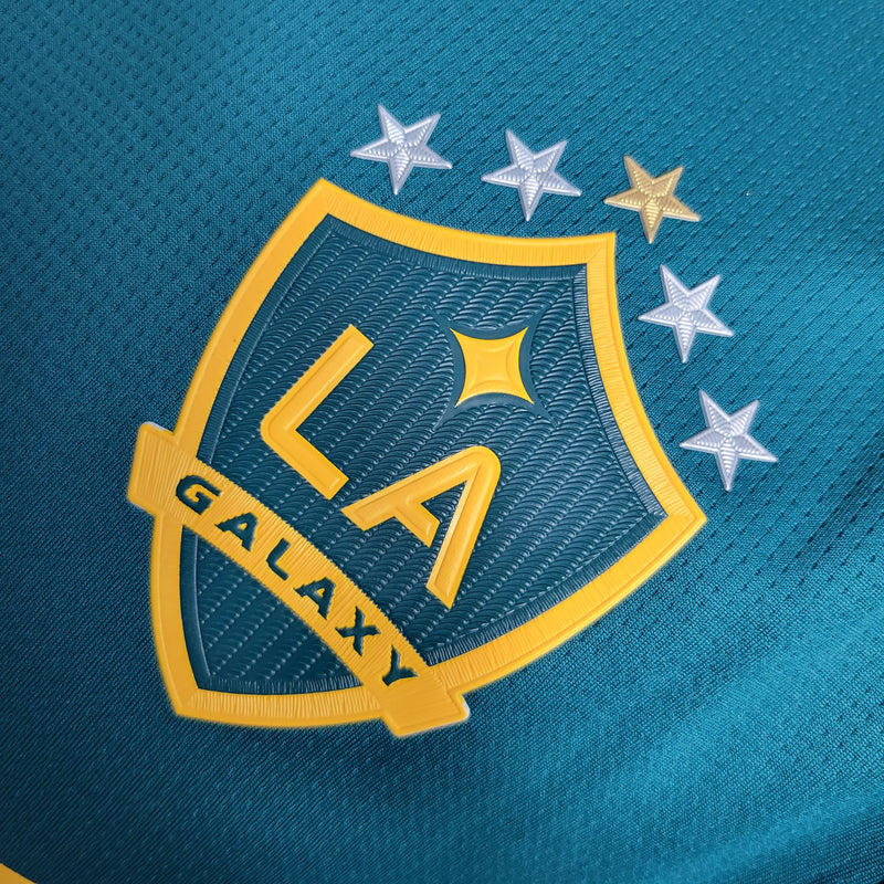 la-galaxy-los-angeles-away-ii-fora-secundaria-jogador-versao-versao-verde-azul-amarela-adidas-david-beckham-herbalife-nutrition_5