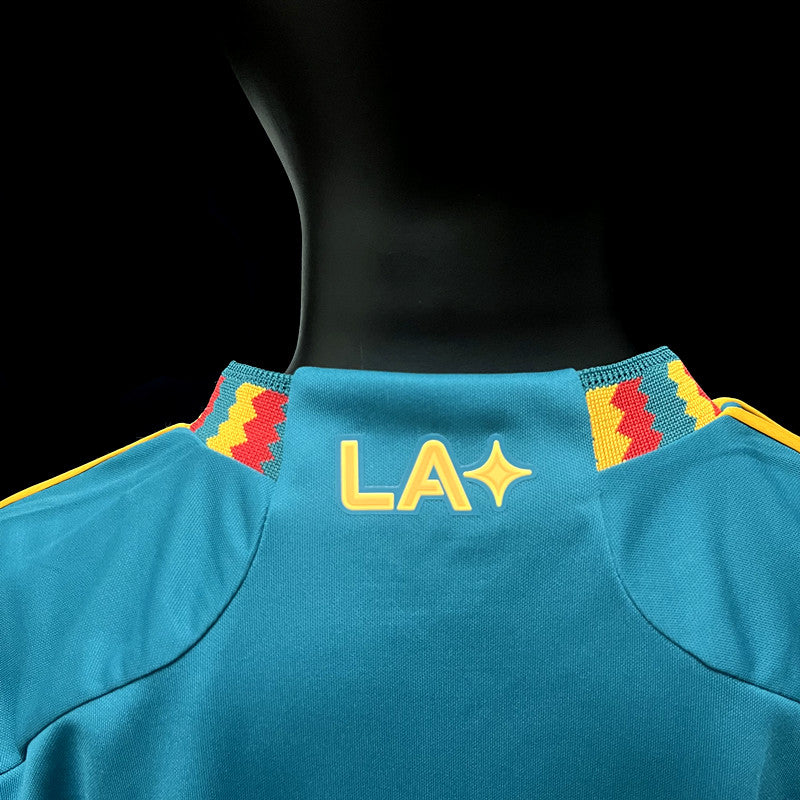 la-galaxy-los-angeles-away-ii-fora-secundaria-torcedor-versao-versao-verde-azul-amarela-adidas-david-beckham-herbalife-nutrition-conjunto-infantil-kit-kids-kid_3
