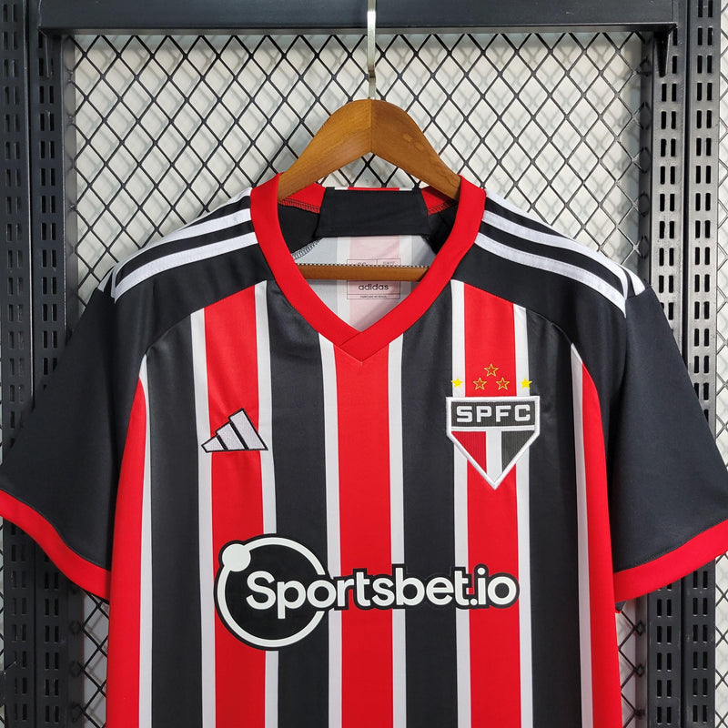 sao-paulo-sao-spfc-adidas-sports-bet-io-torcedor-masculina-versao-versao-james-rodrigues-23-24-20-vermelha-preta-branca-vermelho-preto-branco-away-fora-ii-secundaria-2_1