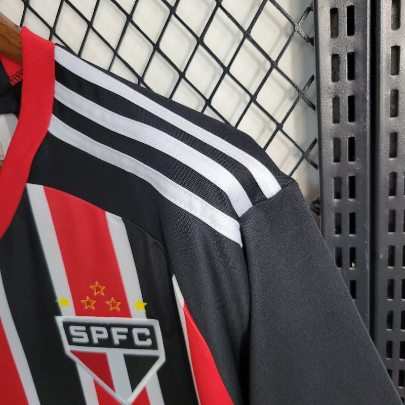 sao-paulo-sao-spfc-adidas-sports-bet-io-torcedor-masculina-versao-versao-james-rodrigues-23-24-20-vermelha-preta-branca-vermelho-preto-branco-away-fora-ii-secundaria-2_2