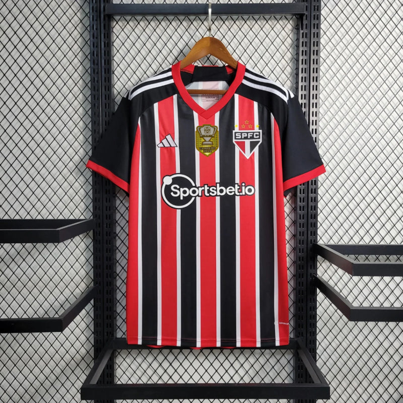 sao-paulo-sao-spfc-adidas-sports-bet-io-torcedor-masculina-versao-versao-james-rodrigues-23-24-20-vermelha-preta-branca-vermelho-preto-branco-away-fora-ii-secundaria-2_2