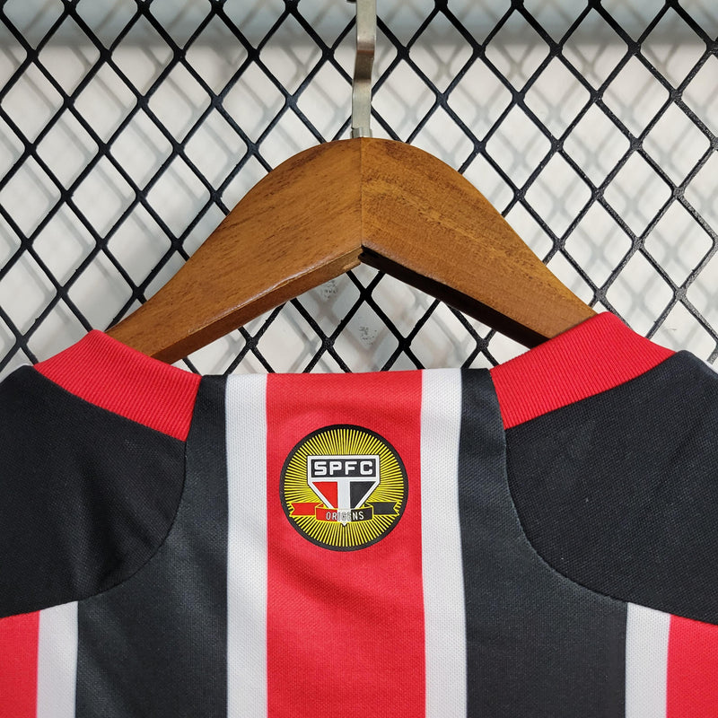 sao-paulo-sao-spfc-adidas-sports-bet-io-torcedor-masculina-versao-versao-james-rodrigues-23-24-20-vermelha-preta-branca-vermelho-preto-branco-away-fora-ii-secundaria-2_7
